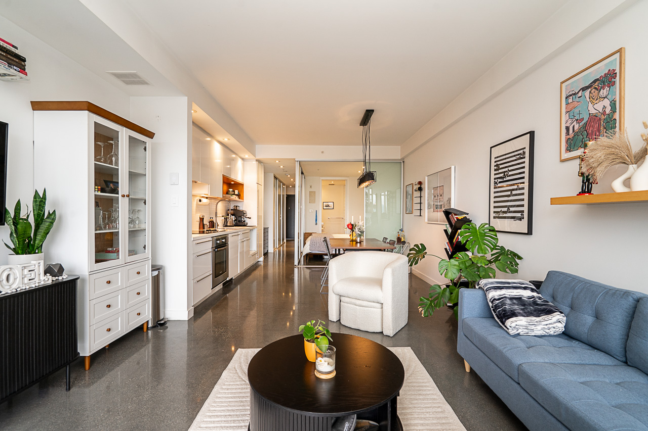 #417 - 256 E. 2nd Avenue